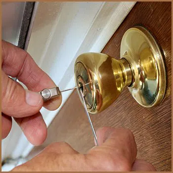 City Locksmith Shop San Diego, CA 619-824-3413 - 4-lock-opening